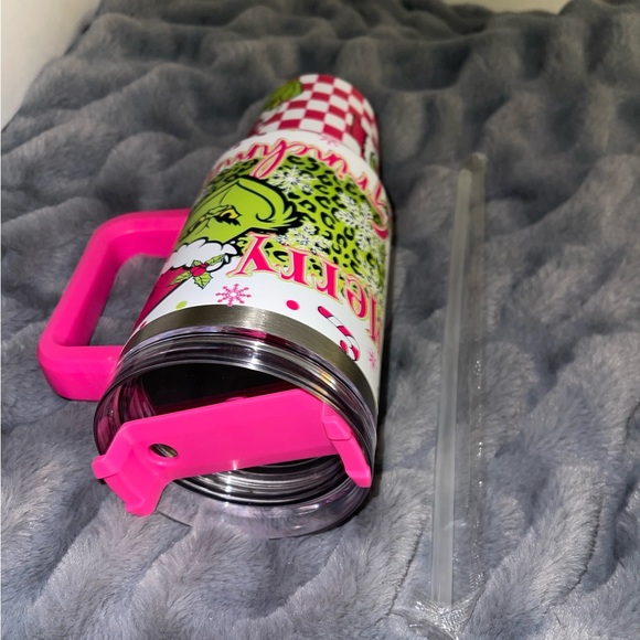 Super cute grinch tumblers - Picture 5 of 7